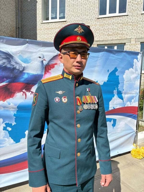 Герой Российской Федерации Эльдар Куконбеков проголосовал в родном селе Герой Российской Федерации Эльдар Куконбеков проголосовал в родном селе