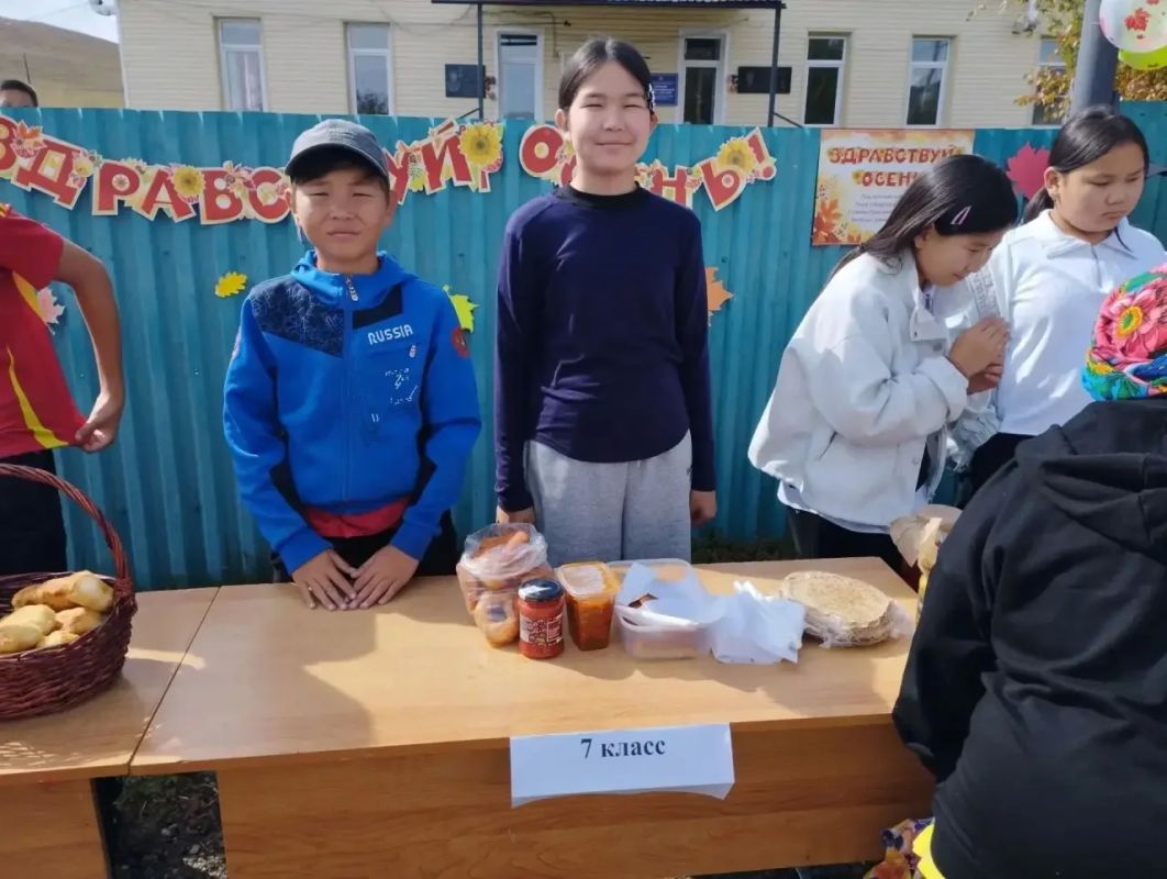 Благотворительная ярмарка «Дары осени» состоялась в Петровск-Забайкальском округе Благотворительная ярмарка «Дары осени» состоялась в Петровск-Забайкальском округе