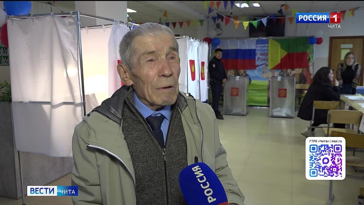 В заключительный день голосования жители Читы активно посещают избирательные участки