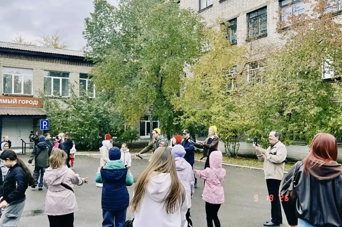 Выпечка, танцы и улыбки: в школе № 45 прошла яркая осенняя ярмарка! Выпечка, танцы и улыбки: в школе № 45 прошла яркая осенняя ярмарка!