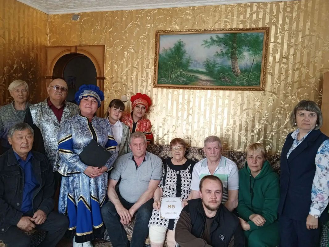 Ветеран труда из Оловянной отметил 85-летний юбилей Ветеран труда из Оловянной отметил 85-летний юбилей