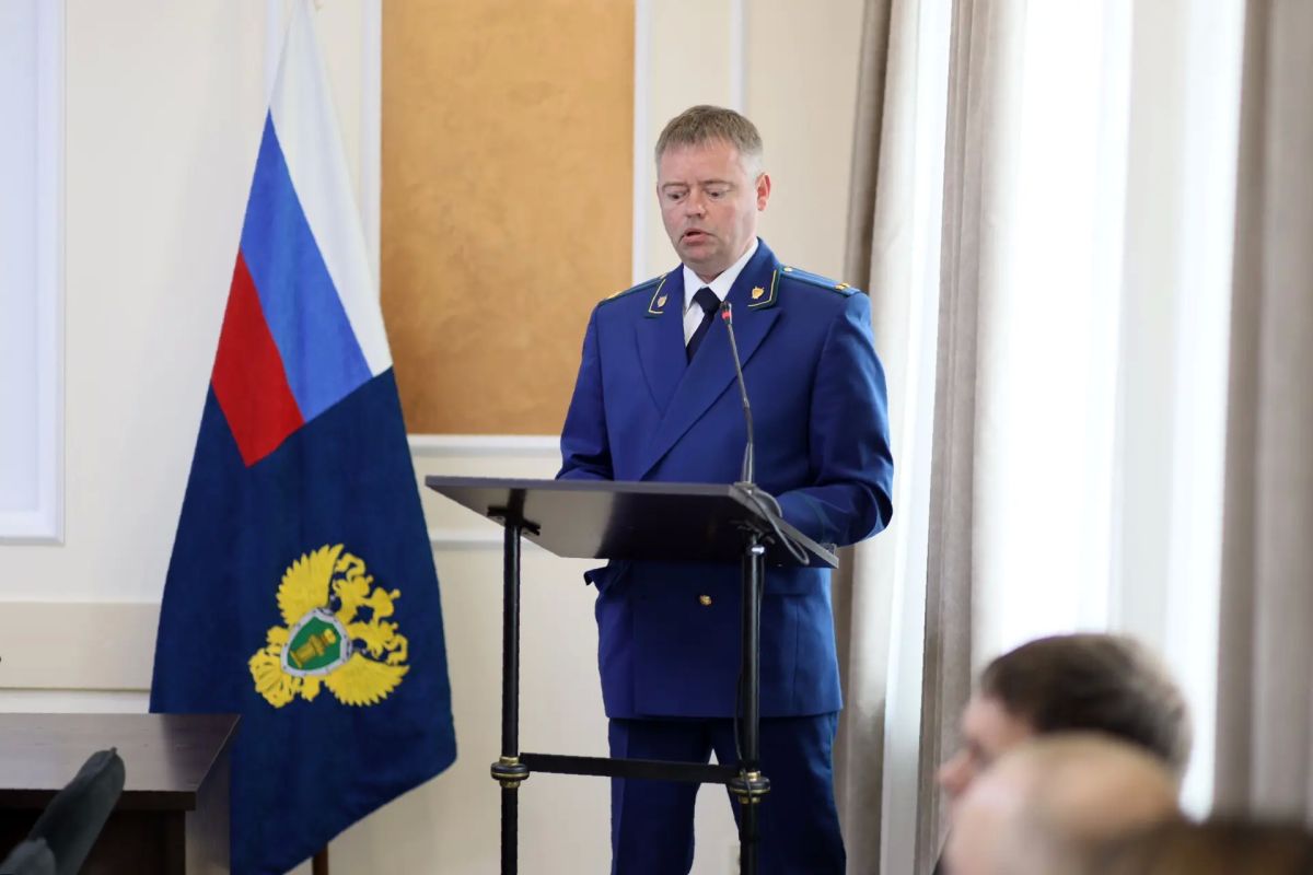 Прокурор Забайкалья Александр Яновский совместно с органами власти и контроля на оперативном совещании обсудил вопросы готовности региона к отопительному сезону Прокурор Забайкалья Александр Яновский совместно с органами власти и контроля на оперативном совещании обсудил вопросы готовности региона к отопительному сезону