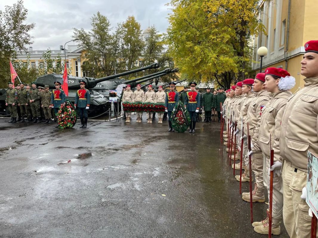 Александр Осипов: Каждый год 24 сентября в нашем крае проходит как День памяти забайкальцев, погибших при исполнении воинского и служебного долга Александр Осипов: Каждый год 24 сентября в нашем крае проходит как День памяти забайкальцев, погибших при исполнении воинского и служебного долга