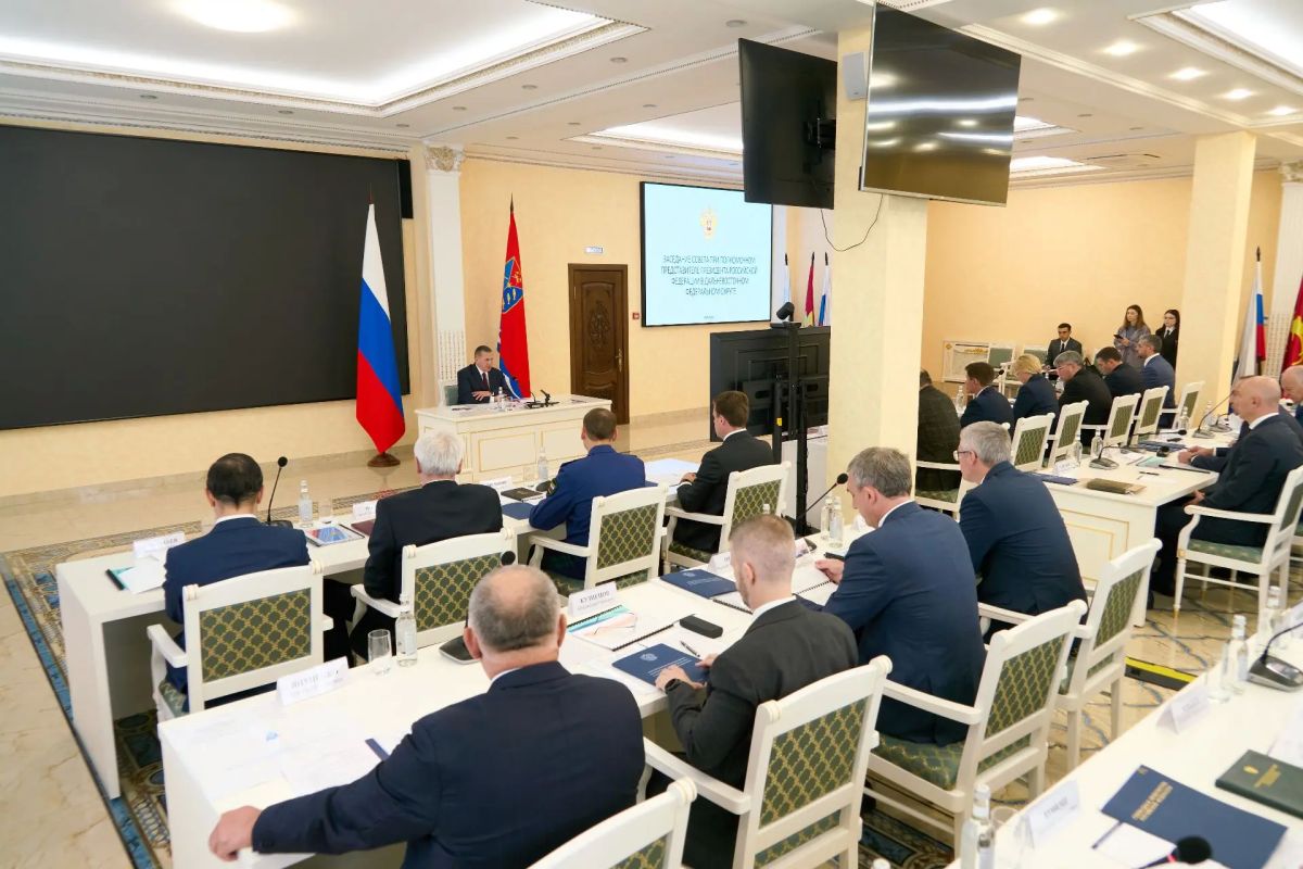 Юрий Трутнев предложил пересмотреть подход к выбору подрядчиков для соцобъектов в ДФО