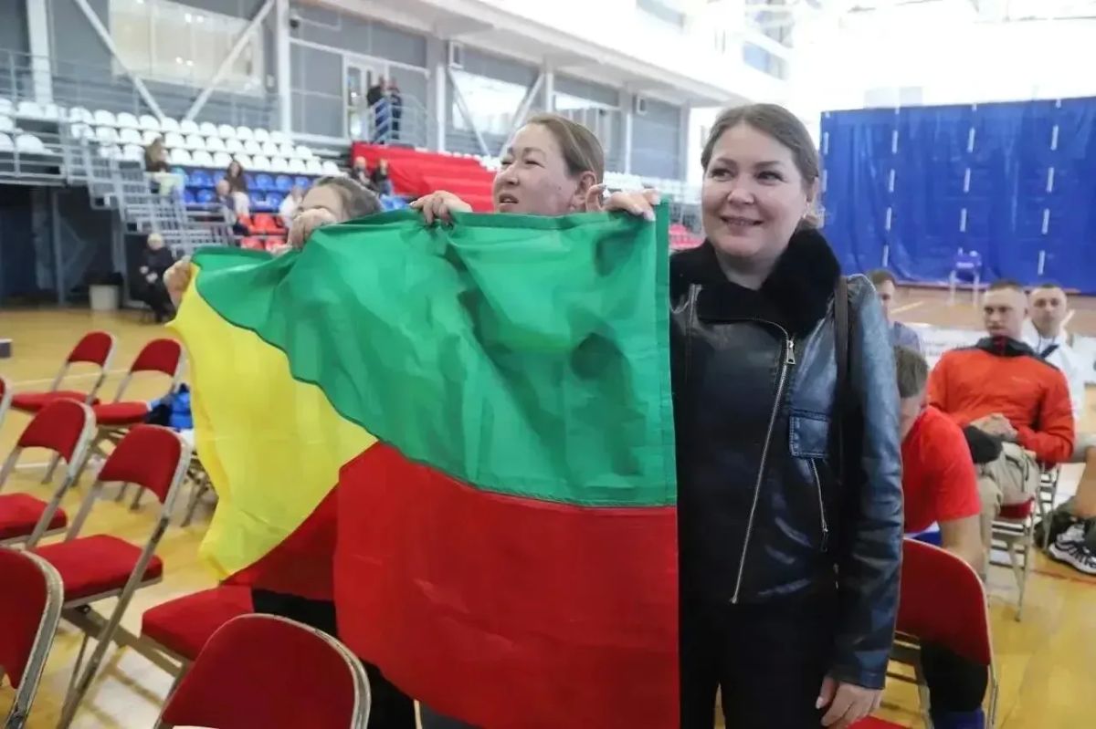 Забайкальские ветераны СВО завоевали серебро чемпионата Дальнего Востока по волейболу сидя Забайкальские ветераны СВО завоевали серебро чемпионата Дальнего Востока по волейболу сидя