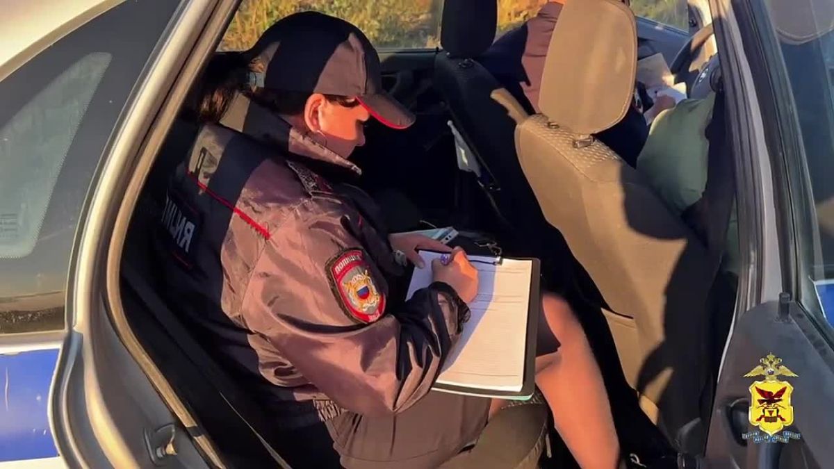 Сотрудники полиции выявили несовершеннолетнего водителя мотоцикла во время профилактического мероприятия «МОТОстоп» в Оловяннинском округе