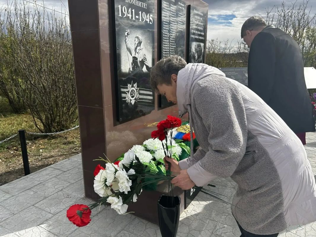 Мемориал «Воинамземлякам» открыли в селе Биликтуй Борзинского округа Мемориал «Воинамземлякам» открыли в селе Биликтуй Борзинского округа