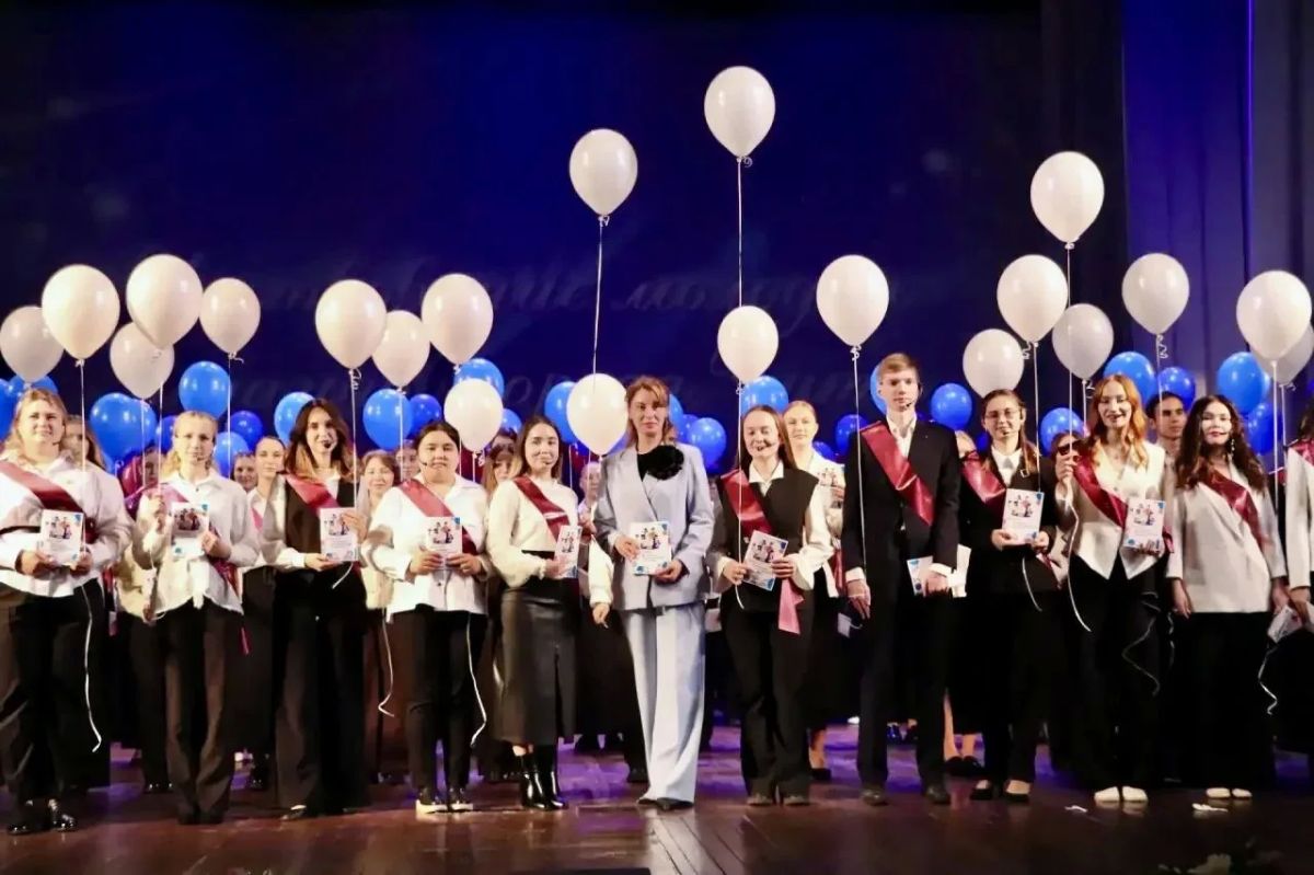 Инна Щеглова: В Забайкальском краевом драматическом театре имени Николая Березина сегодня прошел замечательный, душевный праздник, посвященный педагогам Инна Щеглова: В Забайкальском краевом драматическом театре имени Николая Березина сегодня прошел замечательный, душевный праздник, посвященный педагогам