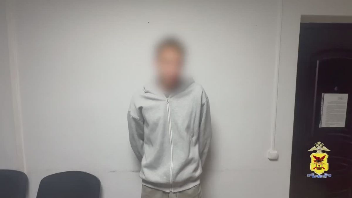 В Забайкалье полицейские задержали 18-летнего курьера телефонных мошенников