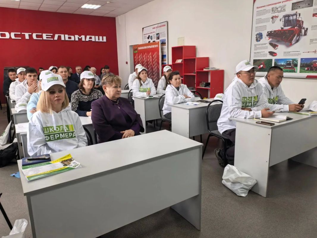 Осенний набор образовательного проекта Россельхозбанка «Школа фермера» открылся 5 октября в Забайкальском аграрном институте Осенний набор образовательного проекта Россельхозбанка «Школа фермера» открылся 5 октября в Забайкальском аграрном институте