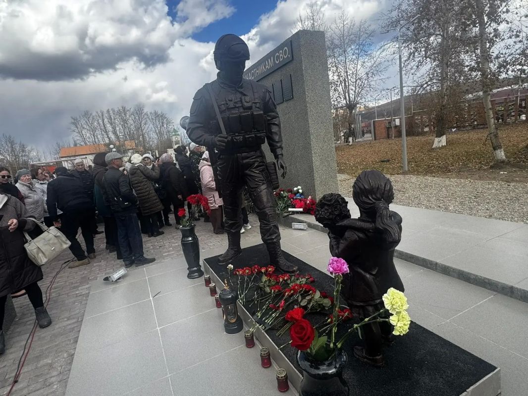 Быть воином - жить вечно: В Чернышевске открыли мемориал землякам-участникам СВО Быть воином - жить вечно: В Чернышевске открыли мемориал землякам-участникам СВО