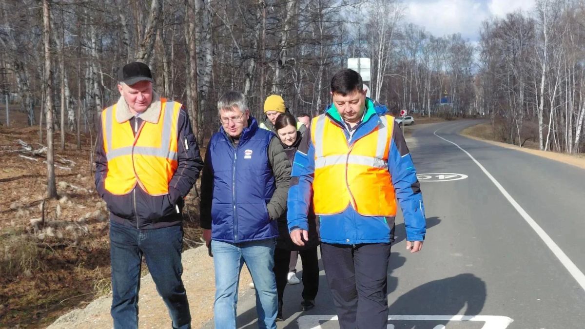 Депутаты Думы Читы Олег Митюков и Анатолий Бабелло в составе приёмочной комиссии 13 октября осмотрели Московский тракт после ремонта