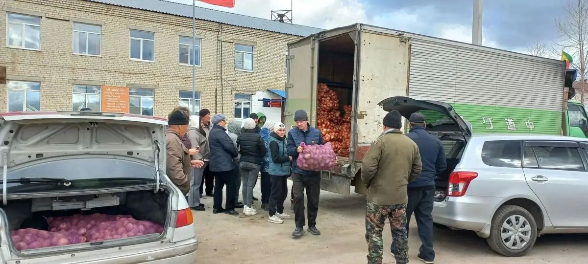 Пострадавшим от паводков жителям Забайкалья доставляют овощи Пострадавшим от паводков жителям Забайкалья доставляют овощи
