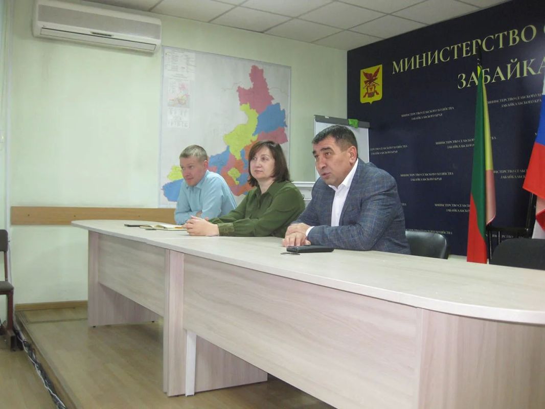 Вопросы предоставления государственной поддержки в агропромышленном комплексе обсудили 21 октября начальники производственных отделов Минсельхоза Забайкалья со слушателями образовательного проекта «Школа фермера»