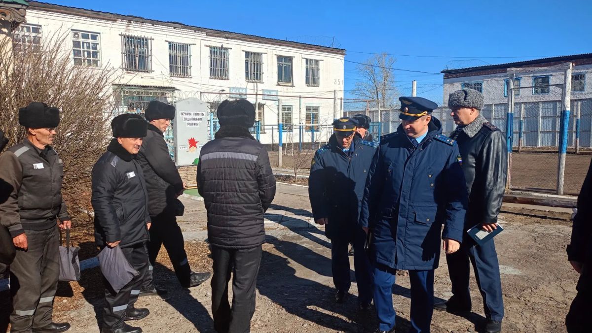 Заместитель прокурора Забайкальского края Сергей Цурбанов в Нерчинске проверил исправительное учреждение строгого режима