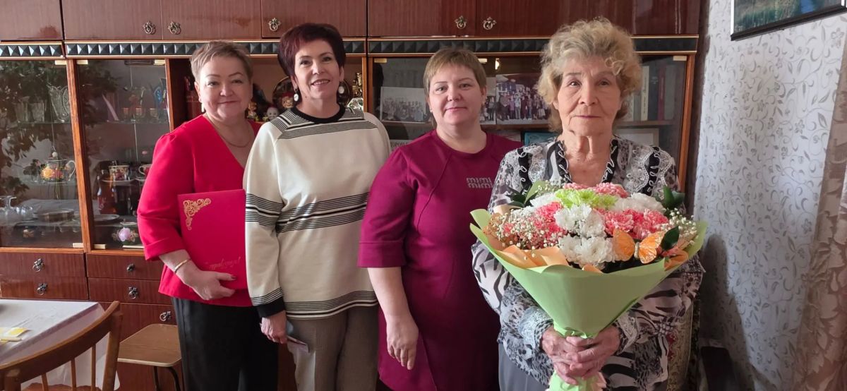 В Приаргунском округе поздравили с юбилеем долгожительницу и «хранительницу» библиотечного дела В Приаргунском округе поздравили с юбилеем долгожительницу и «хранительницу» библиотечного дела