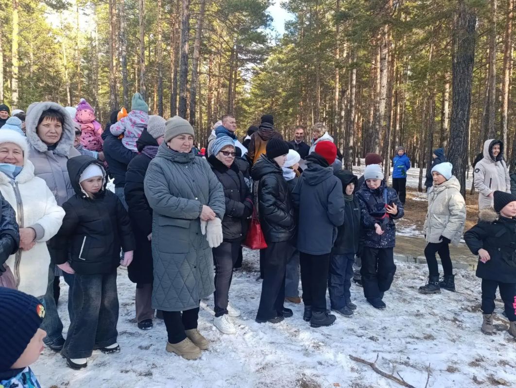 «Один из самых красивых»: В Забайкалье преобразили единственный в регионе ландшафтный парк динозавров «Динолес» В поселке Новокручининский Читинского округа благодаря нацпроекту «Инфраструктура для жизни», который... «Один из самых красивых»: В Забайкалье преобразили единственный в регионе ландшафтный парк динозавров «Динолес» В поселке Новокручининский Читинского округа благодаря нацпроекту «Инфраструктура для жизни», который...