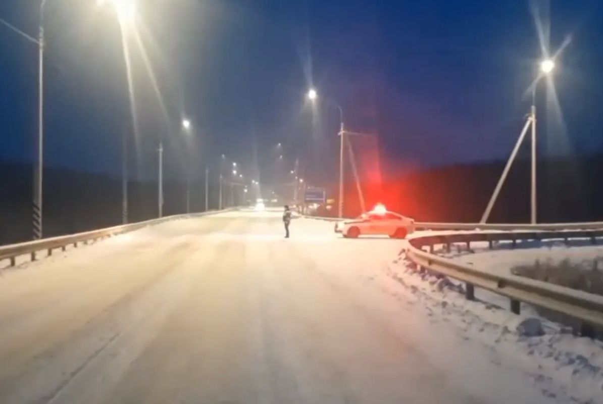 Водителей Забайкалья предупредили о скользком снежном накате на трассе