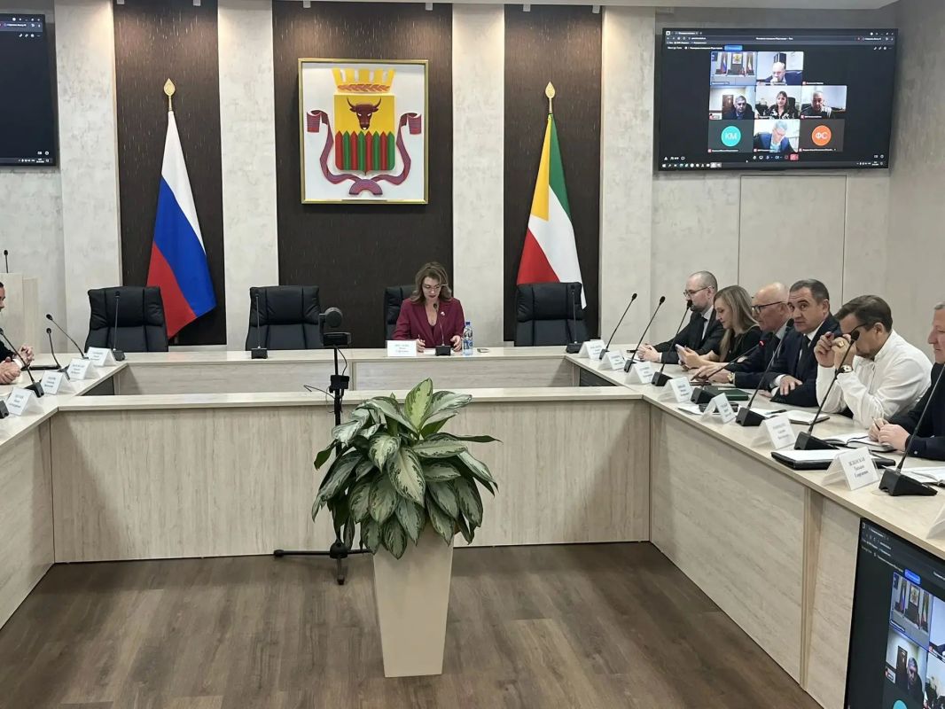 Инна Щеглова: Традиционно делюсь основными темами большого планерного совещания в администрации города, которое состоялось сегодня, 26 октября