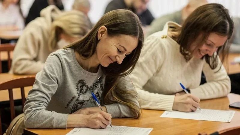 Хотите проверить свои знания о старинных ремёслах и народах России? Это можно сделать во время международной акции «Большой этнографический диктант» в Чите