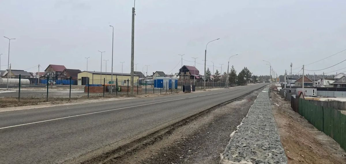 Ещё немного — и по новому асфальту: на дороге Смоленка — Карповка осталось уложить 10% покрытия
