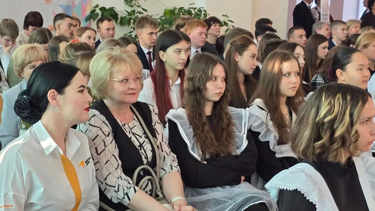 Возможности для молодёжи Забайкалья обсудили на форуме «Моя земля — Моя семья» Возможности для молодёжи Забайкалья обсудили на форуме «Моя земля — Моя семья»