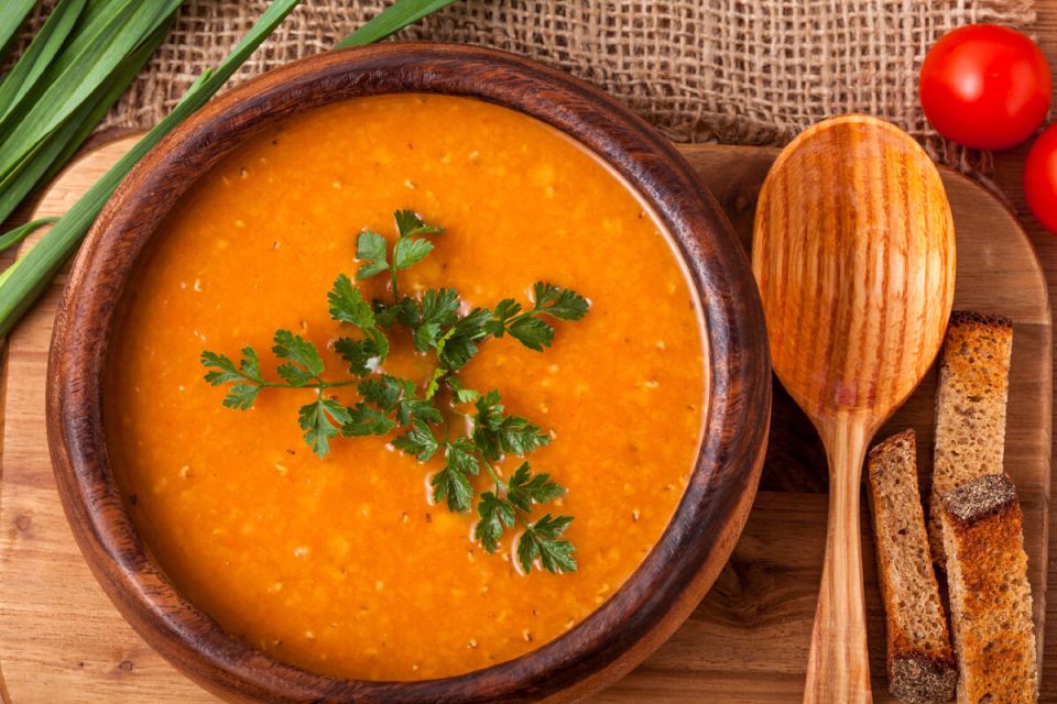 Томатный суп с баклажаном и булгуром