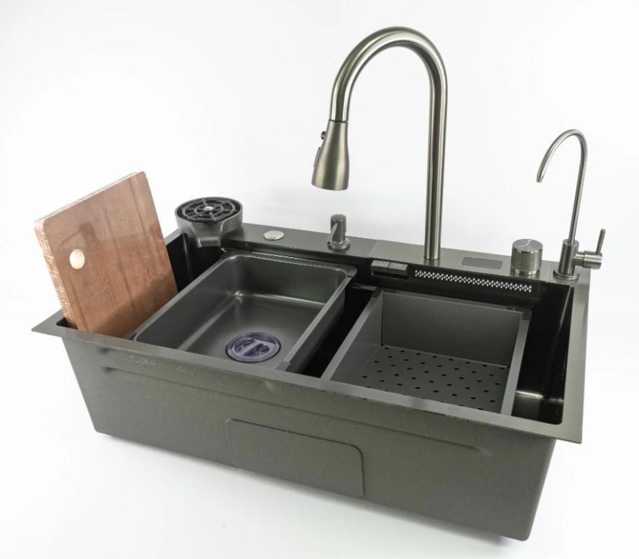 Многофункциональные мойки для удобства на кухне